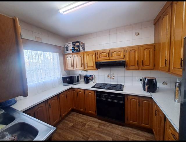 2 BEDROOM APARTMENT SOLD IN VANDERBIJLPARK CW 3